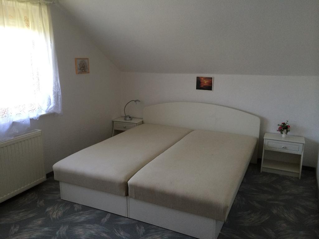 Frankie Holiday Apartment I. Balatongyörök Zimmer foto
