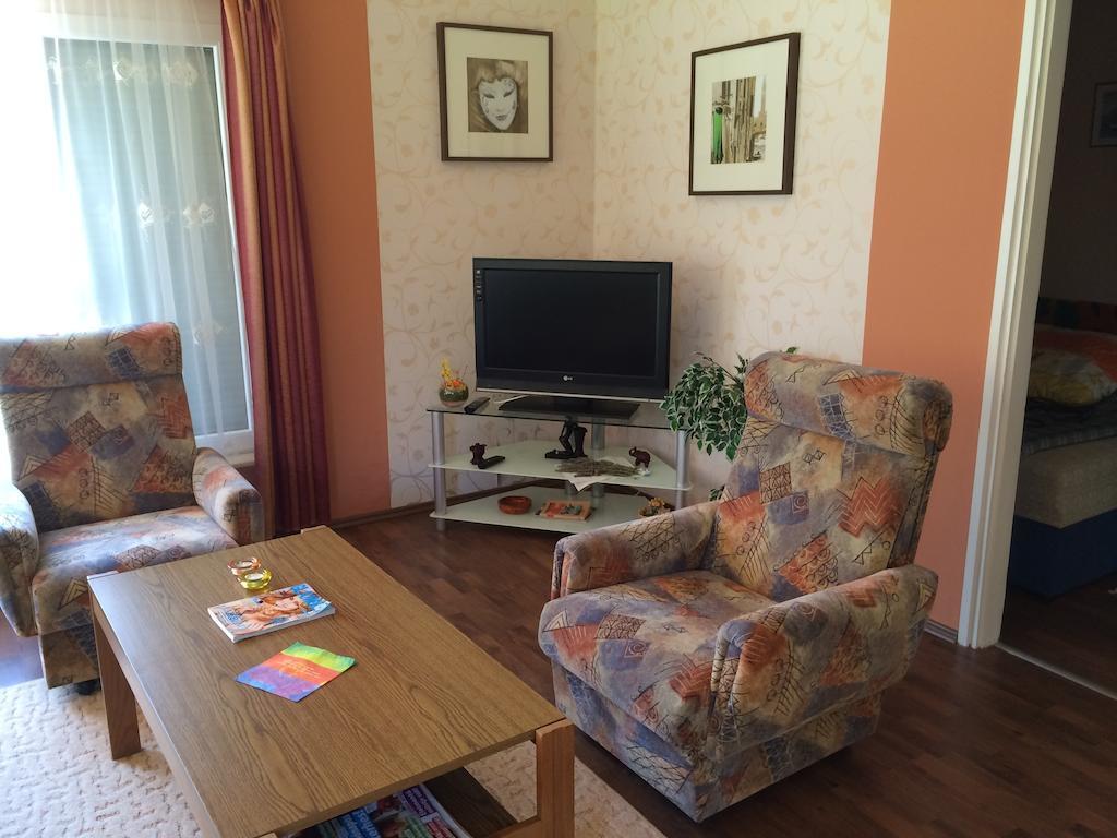 Frankie Holiday Apartment I. Balatongyörök Zimmer foto