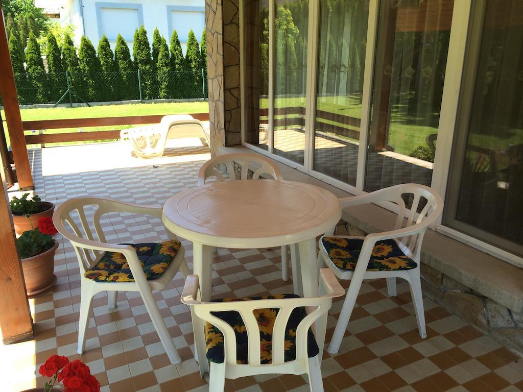 Frankie Holiday Apartment I. Balatongyörök Zimmer foto
