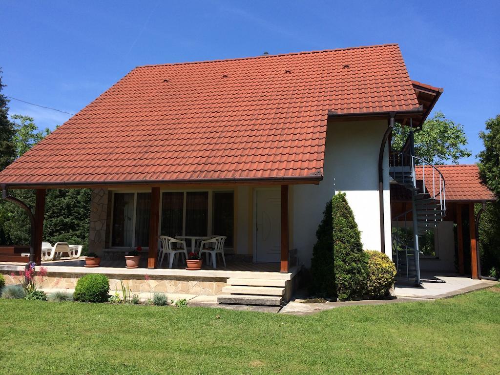 Frankie Holiday Apartment I. Balatongyörök Zimmer foto